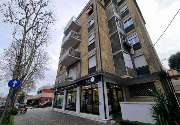 negozio in vendita a Cesena in zona Centro Storico