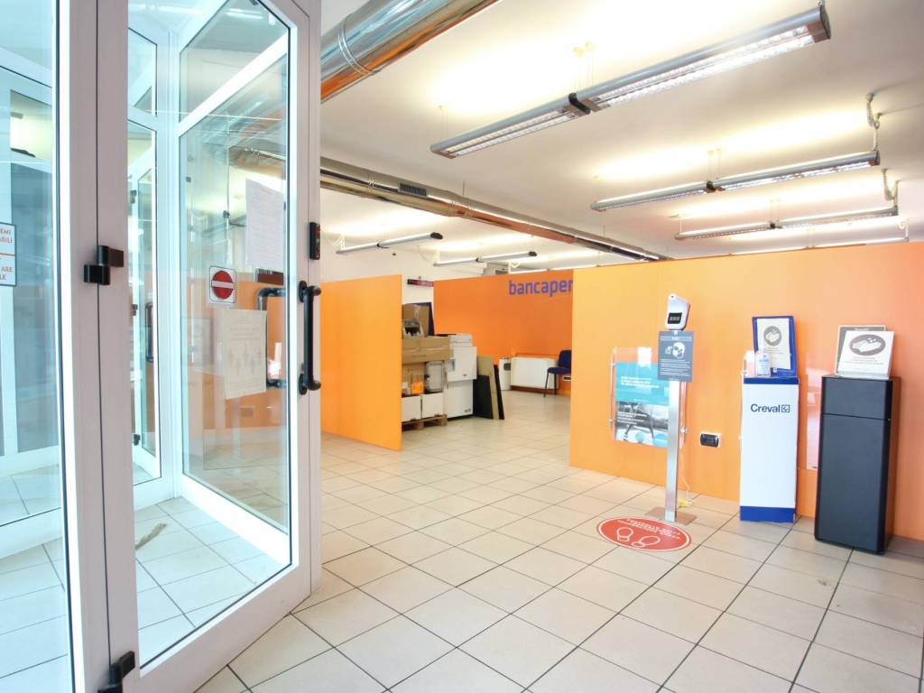 negozio in vendita a Cesena