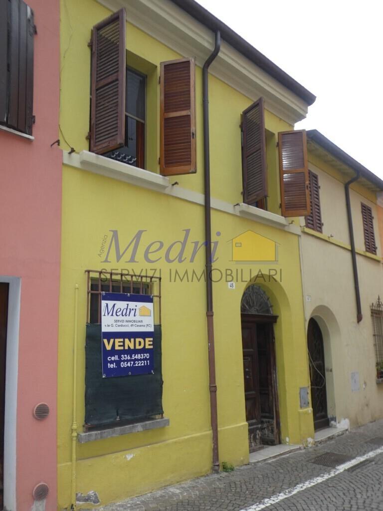 appartamento in vendita a Cesena in zona Centro Storico