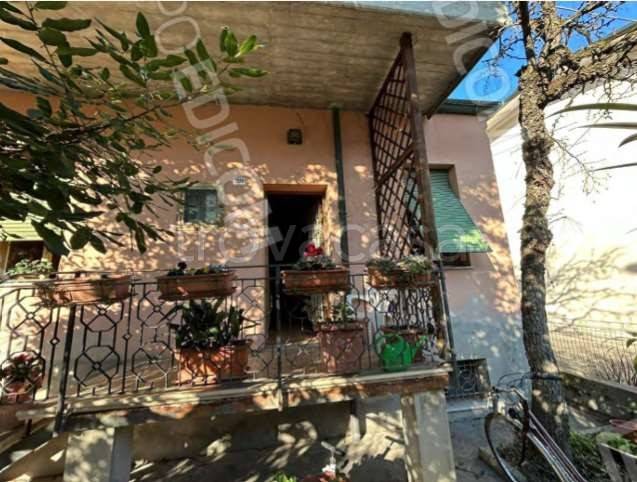 casa indipendente in vendita a Cesena in zona Vigne