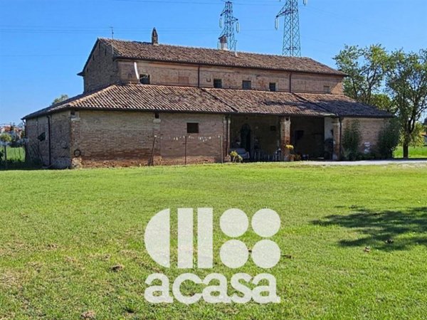 casa indipendente in vendita a Cesena in zona Fiorenzuola