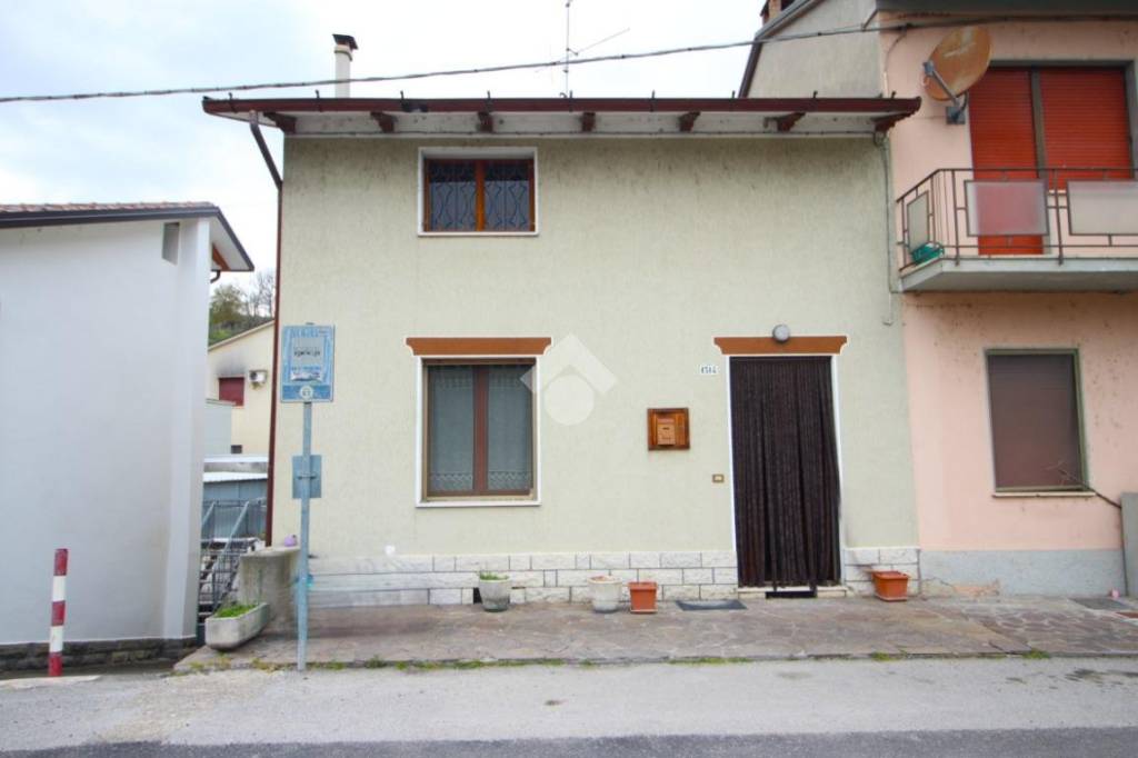 appartamento in vendita a Cesena in zona Luzzena