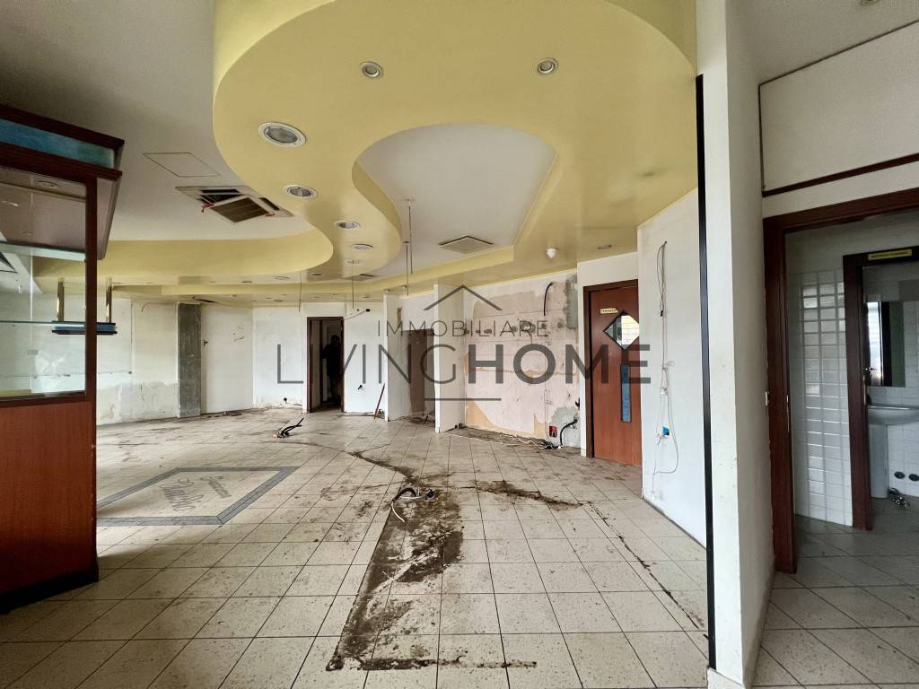 negozio in vendita a Cesena in zona San Rocco