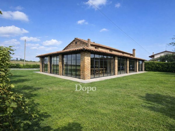 casa indipendente in vendita a Cesena in zona Marcorano