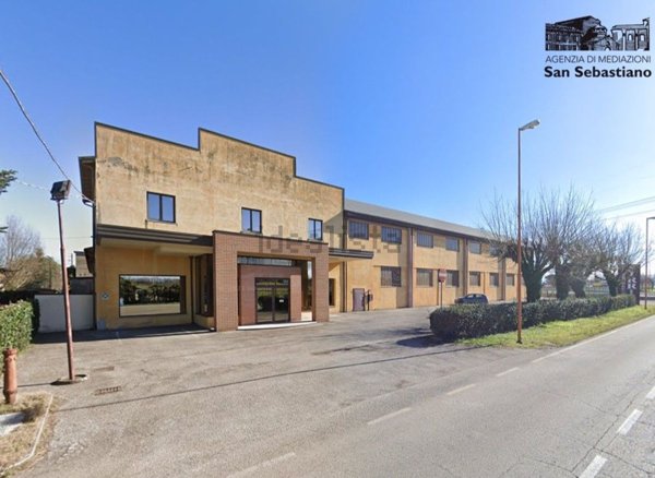 capannone in vendita a Cesena