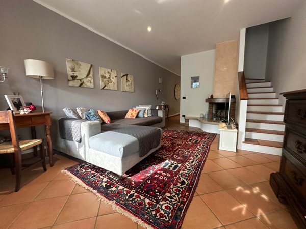 casa indipendente in vendita a Cesena in zona Borello