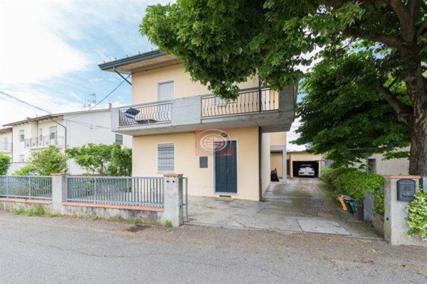 casa indipendente in vendita a Cesena in zona Settecrociari