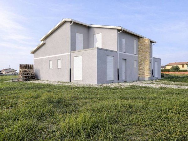 casa indipendente in vendita a Cesena in zona San Giorgio