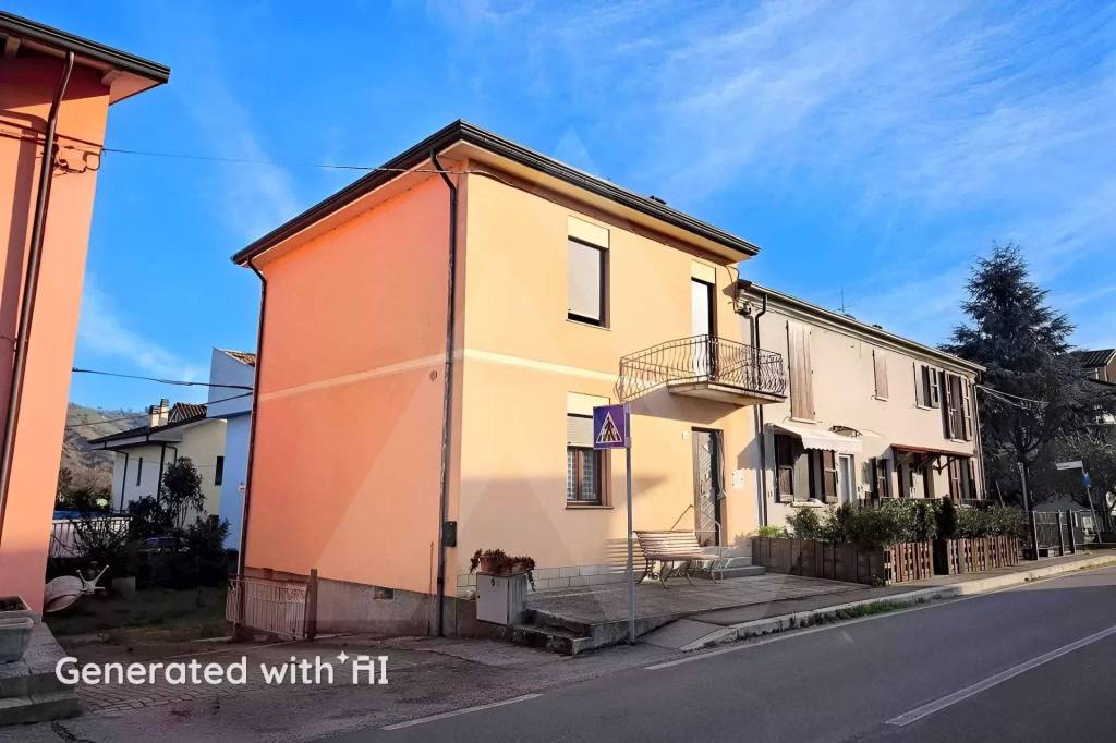 casa indipendente in vendita a Cesena in zona Borello