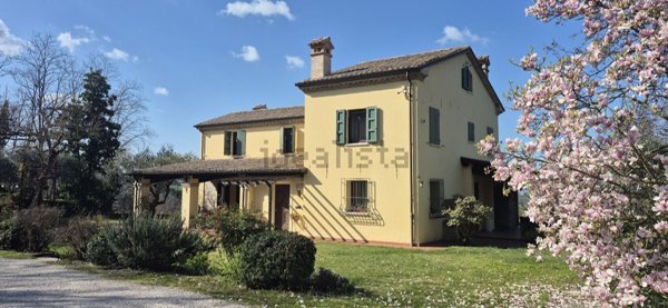 casa indipendente in vendita a Cesena in zona Centro Storico