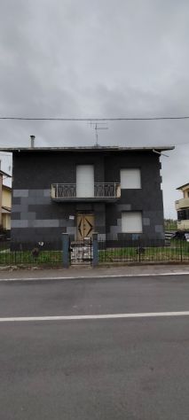 casa indipendente in vendita a Cesena in zona Marcorano