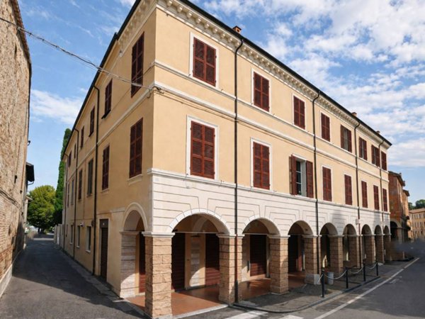 appartamento in vendita a Cesena in zona Centro Storico