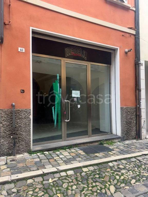 negozio in vendita a Cesena in zona Centro Storico