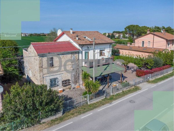 casa indipendente in vendita a Cesena in zona San Giorgio