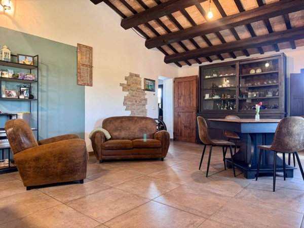 casa indipendente in vendita a Cesena in zona Marcorano