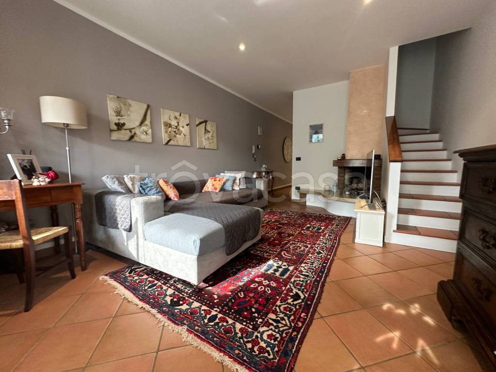 casa indipendente in vendita a Cesena in zona Borello