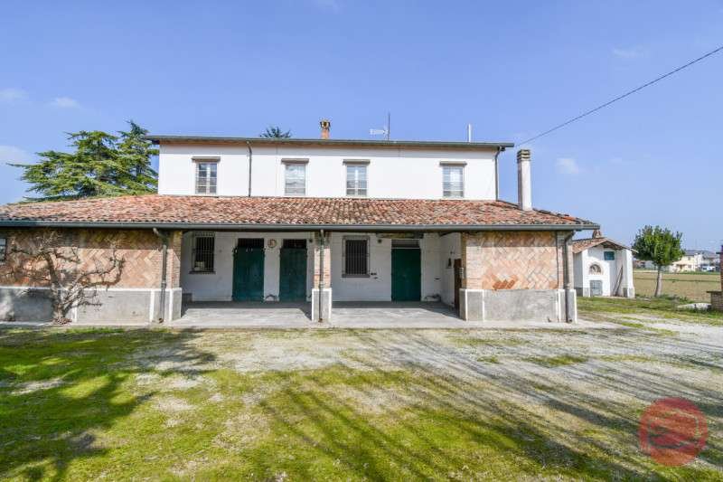 casa indipendente in vendita a Cesena in zona Macerone