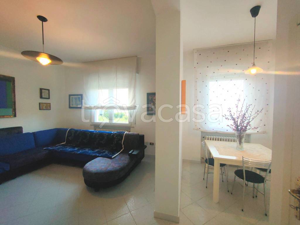 casa indipendente in vendita a Cesena in zona Macerone