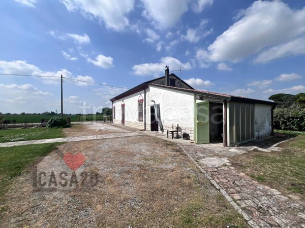 casa indipendente in vendita a Cesena in zona Bagnile