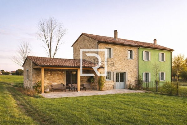 casa indipendente in vendita a Cesena