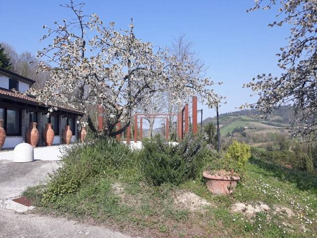 casa indipendente in vendita a Cesena in zona Carpineta