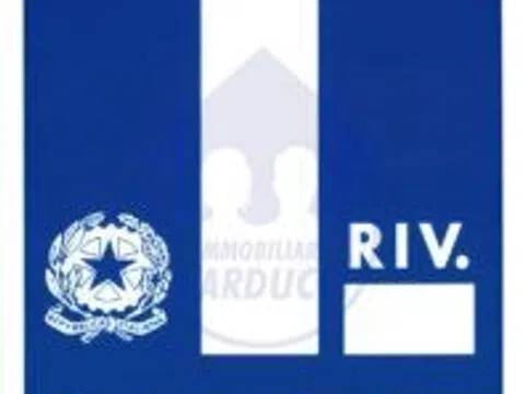 negozio in vendita a Cesena in zona Macerone