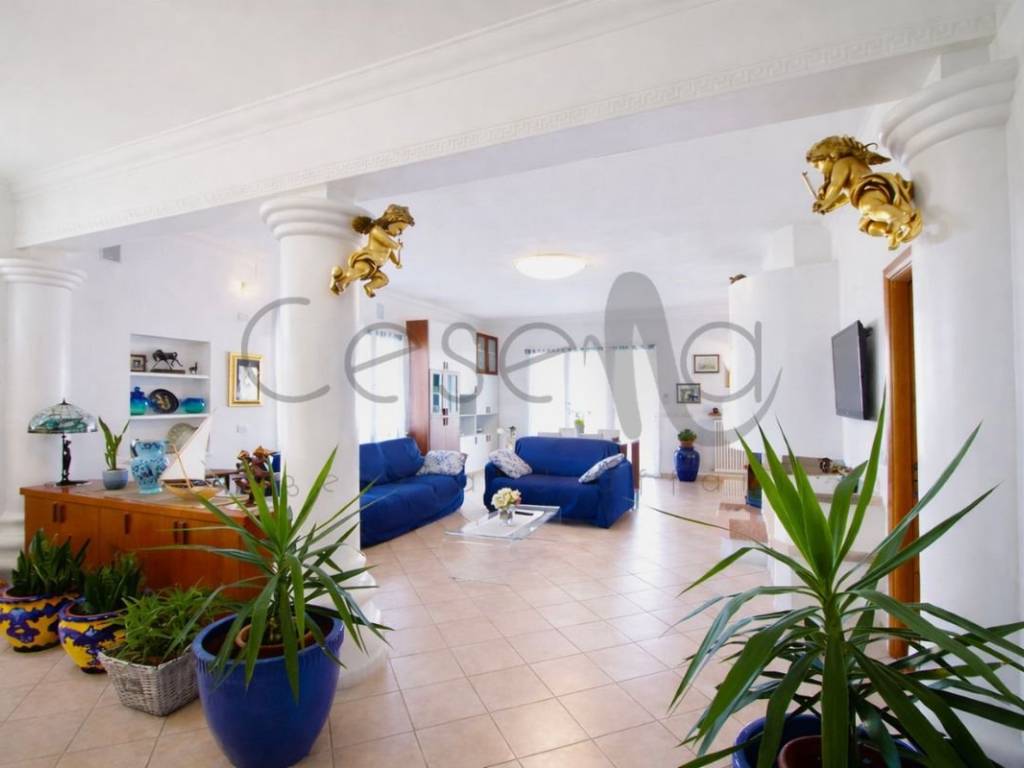 casa indipendente in vendita a Cesena in zona Oltresavio