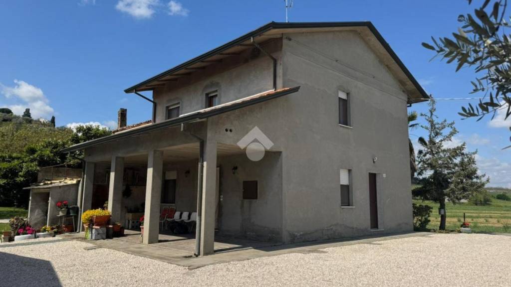 casa indipendente in vendita a Cesena in zona Saiano