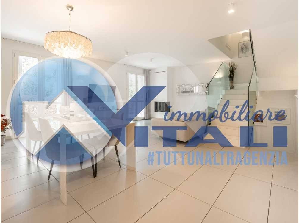 casa indipendente in vendita a Cesena in zona Oltresavio