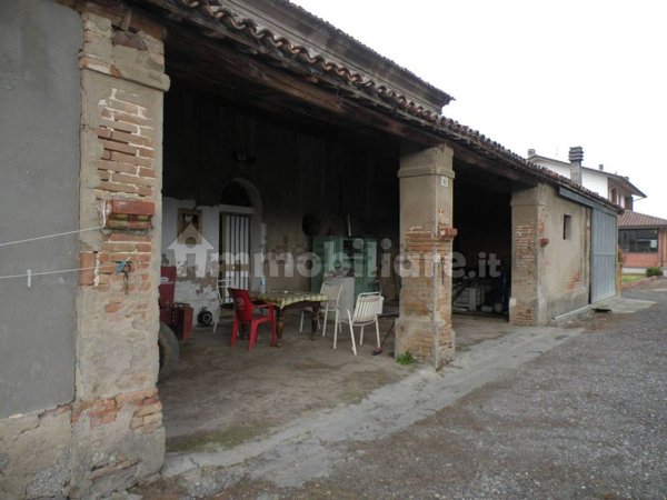 esavano in vendita a Cesena