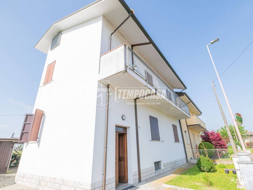casa indipendente in vendita a Cesena