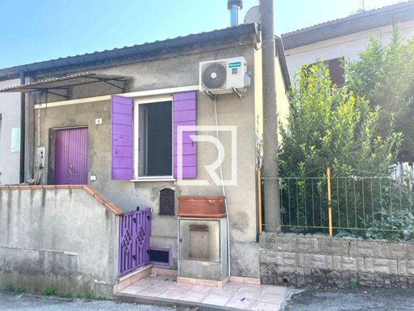 casa indipendente in vendita a Cesena in zona Borello