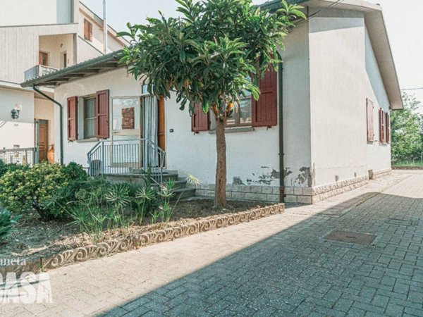 casa indipendente in vendita a Cesena in zona Pievesestina