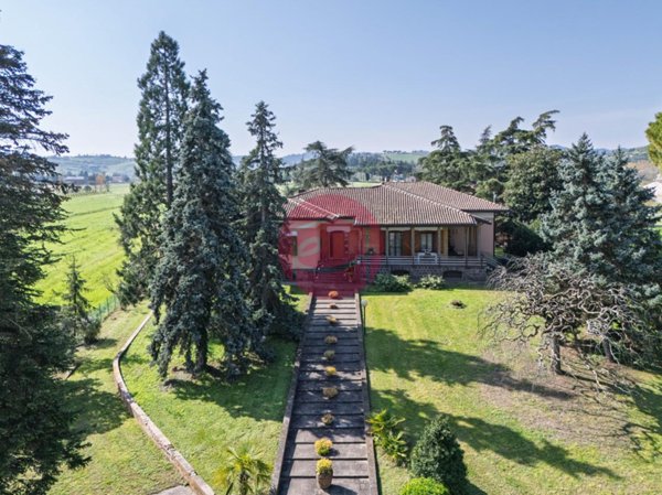villa in vendita a Cesena in zona Centro Storico