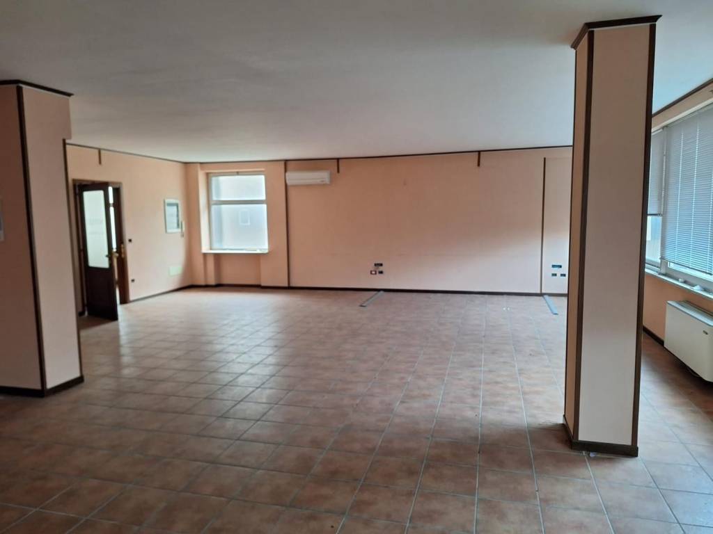 ufficio in vendita a Cesena in zona Centro Storico