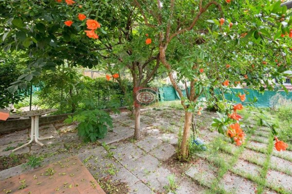 casa indipendente in vendita a Cesena in zona Oltresavio