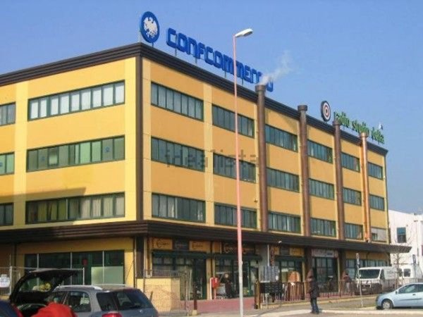 ufficio in vendita a Cesena