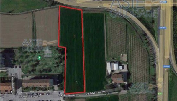 terreno in vendita a Cesena in zona Pievesestina