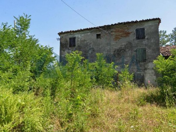 casa indipendente in vendita a Cesena in zona Tessello