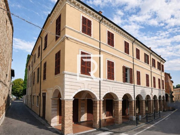 appartamento in vendita a Cesena in zona Centro Storico
