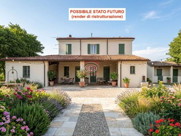 casa indipendente in vendita a Cesena in zona Centro Storico