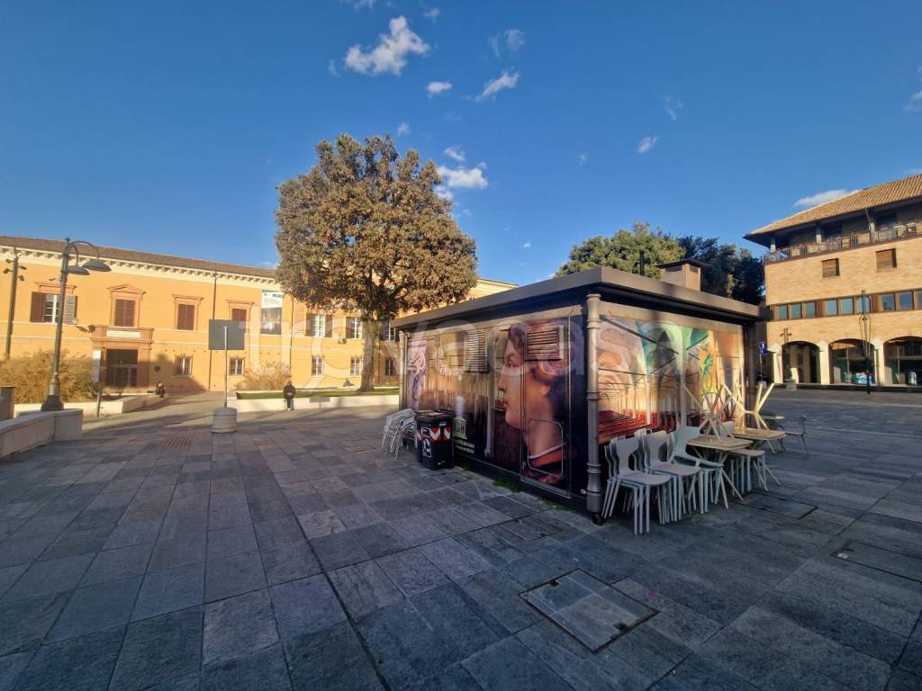 negozio in vendita a Cesena in zona Centro Storico