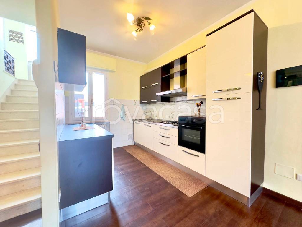 casa indipendente in vendita a Cesena in zona Macerone