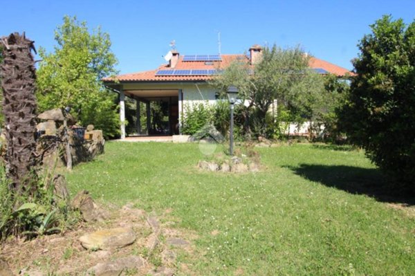 casa indipendente in vendita a Cesena in zona Luzzena