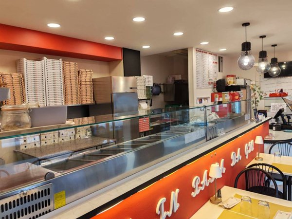 negozio in vendita a Cesena in zona Oltresavio