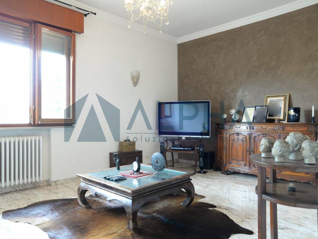casa indipendente in vendita a Cesena in zona Villa Chiaviche