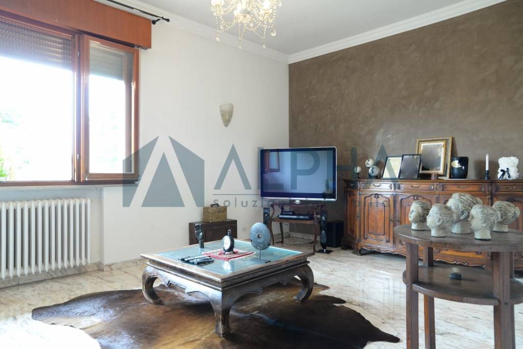 casa indipendente in vendita a Cesena in zona Villa Chiaviche
