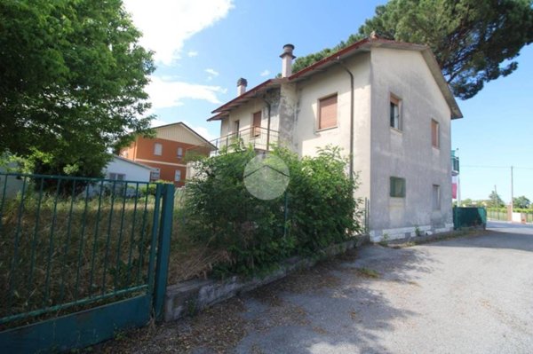 casa indipendente in vendita a Cesena in zona Diegaro/Capocolle