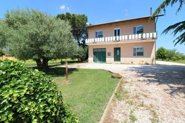 casa indipendente in vendita a Cesena