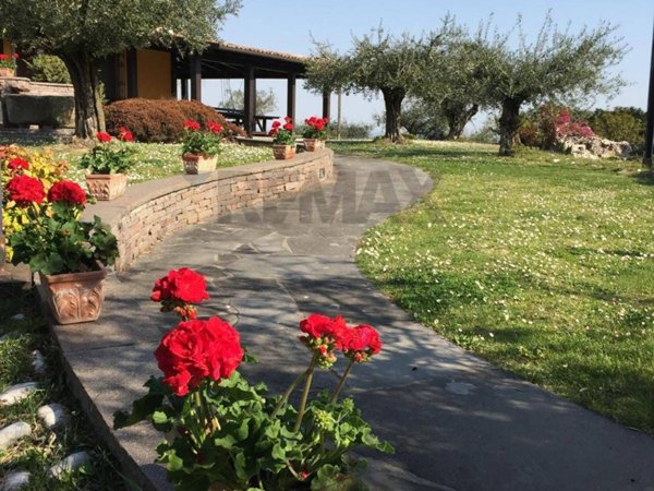 casa indipendente in vendita a Cesena in zona Lizzano